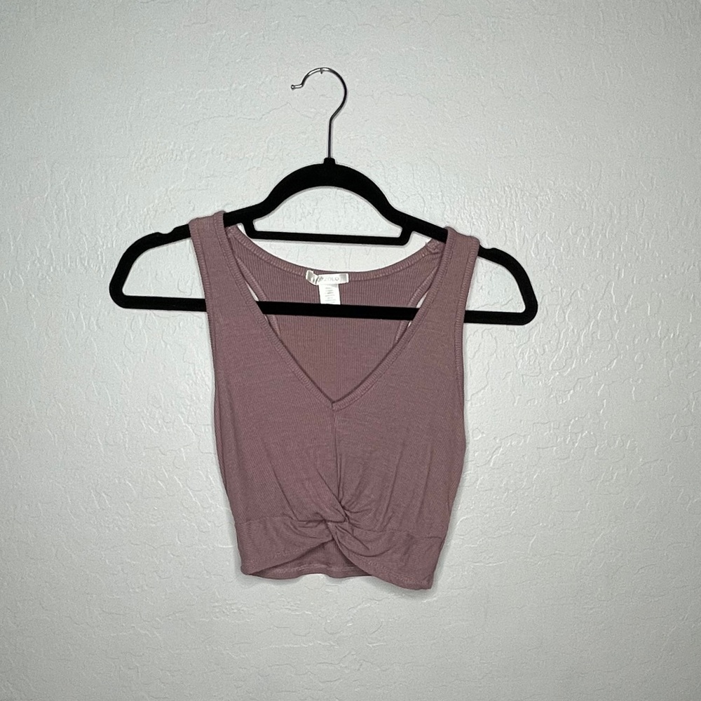 Tillys (Bozzolo) v neck tank